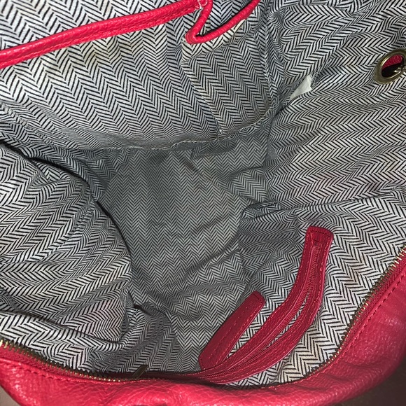 Red Steve Madden Purse - Picture 6 of 8